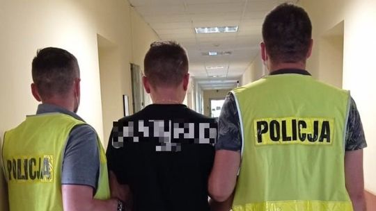  30- latek wylegitymował się podrobionym dokumentem