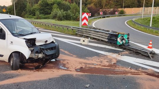 Nocna kolizja samochodu osobowego na trasie S7