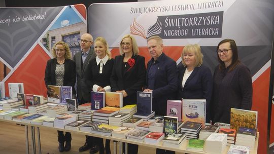 67 tytułów w walce o Świętokrzyską Nagrodę Literacką 67 tytułów w walce o Świętokrzyską Nagrodę Literacką