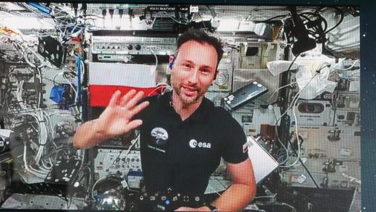 Astronauci misji Ax-4 pożegnali się z załogą Międzynarodowej Stacji Kosmicznej; w poniedziałek ruszą w stronę Ziemi