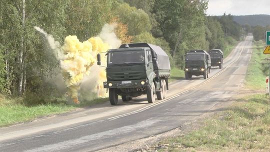 Atak na kolumnę pojazdów wojskowych