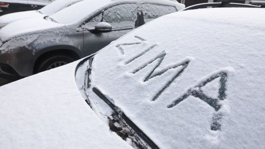 Atak zimy w większości kraju, za nieodśnieżone auto mandat nawet 3 tys. zł