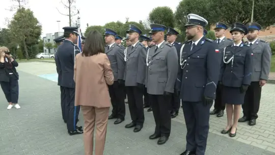 Awanse i wyróżnienia podczas Powiatowego Święta Policji w Jędrzejowie