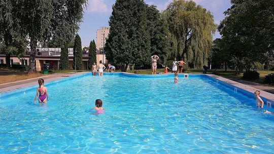 Basen przy Szczecińskiej w Kielcach czynny od soboty