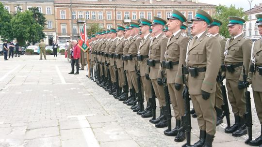 Bezgranicznie oddani służbie już 32 lata