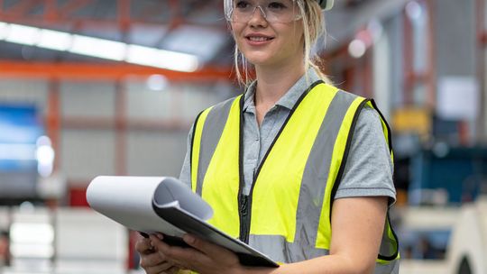 Bezpieczeństwo maszyn w organizacji – jak podejść do analizy ryzyka systemowo