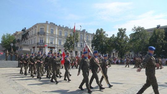 Biało-czerwone Kielce z okazji święta Wojska Polskiego