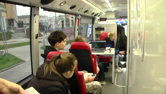 "Bo Twoja krew uratuje życie" – młodzież z Kielc oddaje krew z sercem