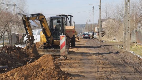 Budują kanalizację sanitarną na ul. Żeromskiego 