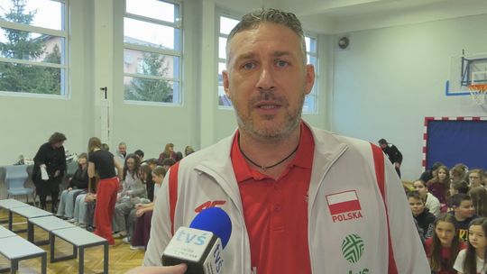 Były reprezentant Polski odwiedził dwie skarżyskie podstawówki Były reprezentant Polski odwiedził dwie skarżyskie podstawówki