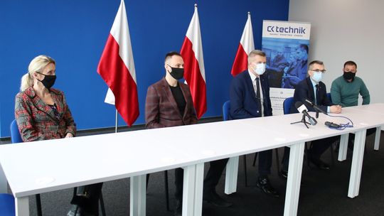 Centrum Kształcenia Zawodowego CK Technik ma nowego partnera.