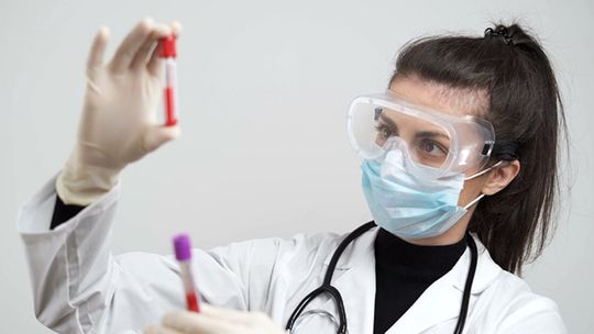 Chcesz sprawdzić poziom przeciwciał po szczepionce przeciw COVID – 19?