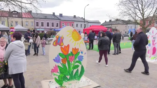 Masa atrakcji podczas tradycyjnego Jarmarku