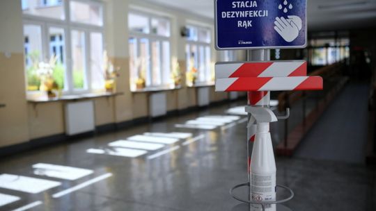 Czarnek: jeśli uda się powstrzymać trzecią falę epidemii, w kwietniu realny powrót do szkół