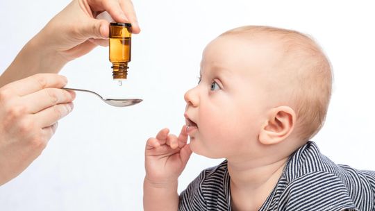 Czy dzieci karmione piersią potrzebują dodatkowej suplementacji witaminą D?