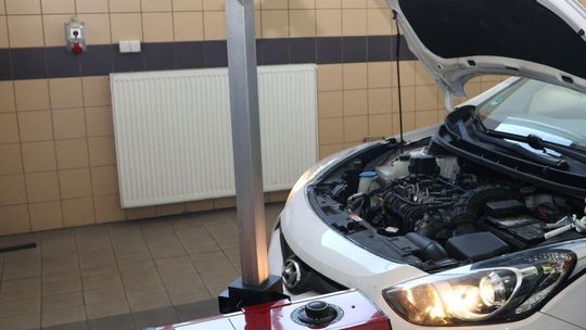 Czy światła w Twoim aucie są dobrze ustawione? Skontroluj je za darmo