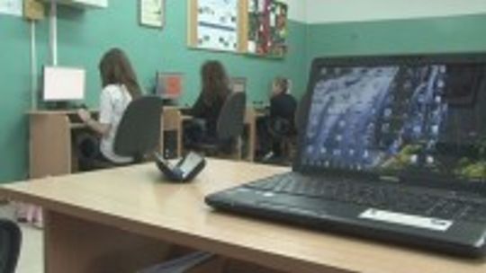 Do świętokrzyskich szkół trafią nowe zestawy komputerowe