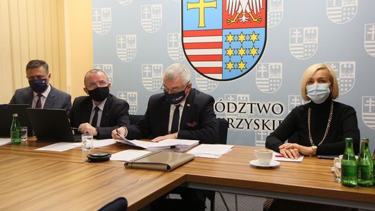 Dodatkowe środki na walkę z pandemią dla placówek medycznych