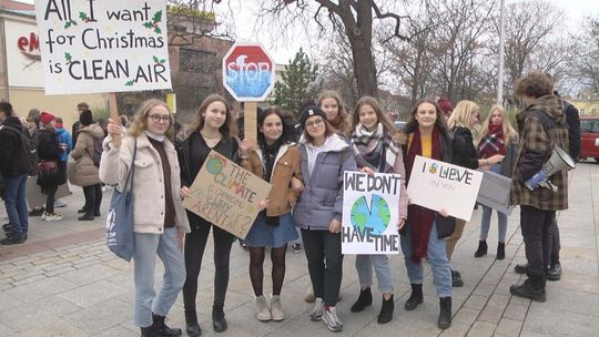 "Dość słów, teraz czyny". Młodzieżowy Strajk Klimatyczny w Kielcach