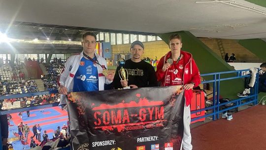 Doskonałe wyniki zawodników Sportowego Klubu Kick-Boxing Kielce SOMA-GYM