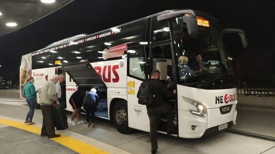 Dworzec Autobusowy w Kielcach otwarty. Pierwsi pasażerowie pojawili się przed północą