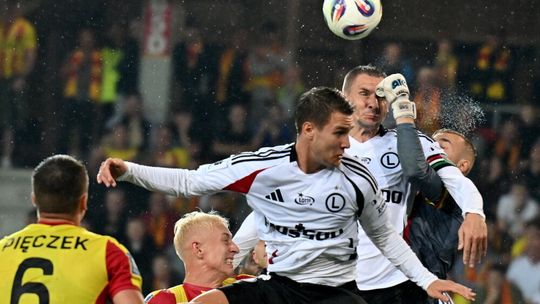 Ekstraklasa piłkarska: udany start Legii, wpadka Rakowa, Korona z drugą porażką