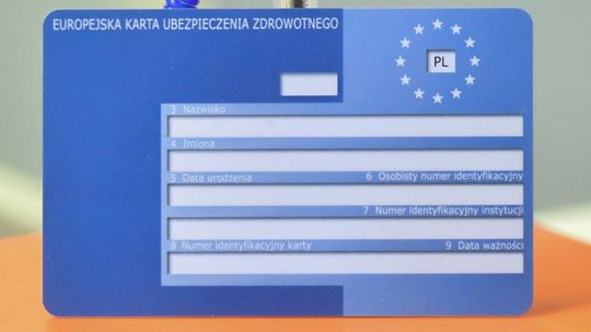 Europejska Karta Ubezpieczenia Zdrowotnego umożliwi tanią pomoc medyczną za granicą, ale tylko w państwowych placówkach