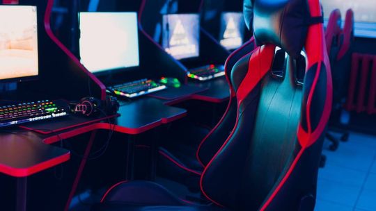 Fotel gamingowy na komunię – czy to dobry prezent dla dziecka?