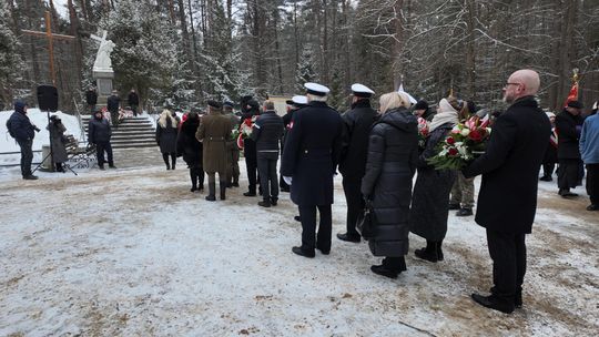Hołd dla 360 ofiar z lutego 1940 roku