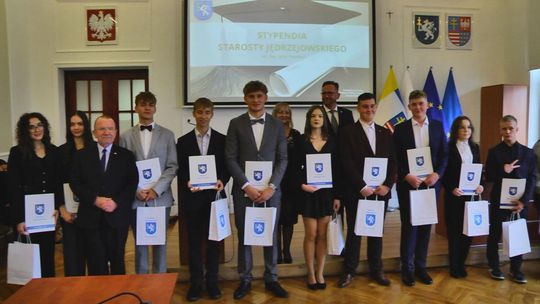 Ich talent doceniono. Zobacz, kto znalazł się w gronie nagrodzonych stypendystów