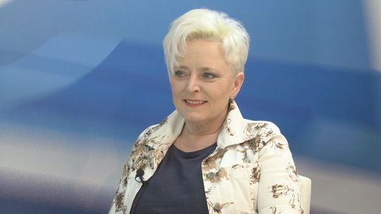 Izabella Frączyk, Pisarka