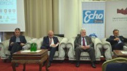 Jak przyspieszyć rozwój regionu, dyskutowali w Kielcach przedstawiciele biznesu, samorządu, nauki i polityki