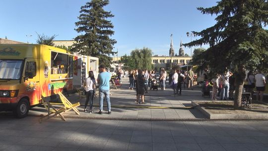 Jedli, pili i doskonale się bawili