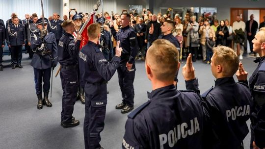 Jest 21 nowych policjantów