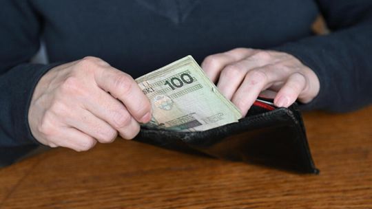 Jeszcze przed weekendem 1 mln 356 tys. emerytów i rencistów otrzyma „czternastki"