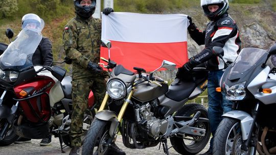 „Jeżeli my zapomnimy o Nich, Ty, Boże na niebie, zapomnij o Nas”. Ruszył 2. Rajd Motocyklowy Weteranów