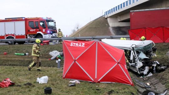 Już 800 wypadków na drogach w ferie. Powodem nadmierna prędkość i śliskie drogi