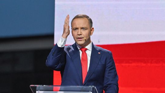 Kampania Nawrockiego: kontrowersje wokół zakupu kawalerki, ale też spotkanie z Trumpem