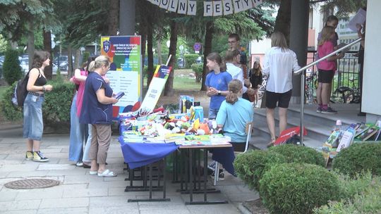 "Kiedy śmieje się dziecko, śmieje się cały świat" - festyn w SP28 w Kielcach