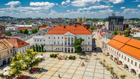 Kielce najgorszym miastem do życia? Ranking i twarde dane pokazują skalę problemów stolicy regionu