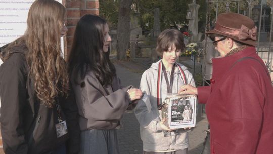 Kielczanie hojnie wsparli ratowanie zabytków na cmentarzu Kielczanie hojnie wsparli ratowanie zabytków na cmentarzu