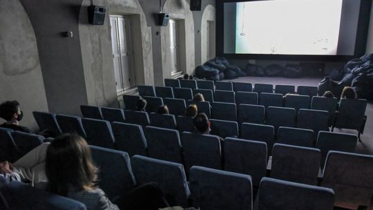 Kina, teatry i filharmonie wznawiają działalność - od piątku