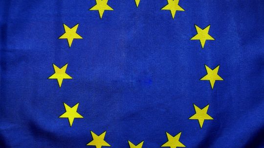 Komisja Europejska przesuwa kolejne środki dla świętokrzyskich przedsiębiorców