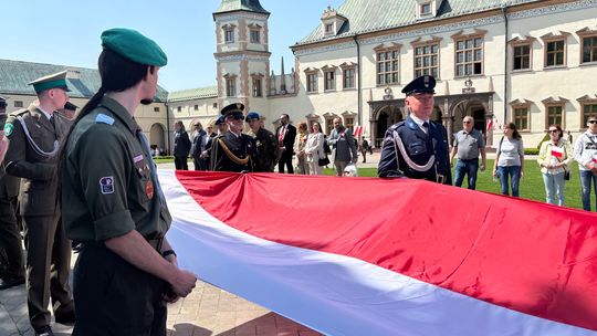 "Konstytucja 3 Maja to testament dla pokoleń". W Kielcach apel pamięci i salwa honorowa