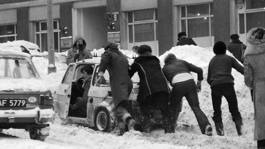 Kto pamięta Zimę Stulecia? 45 lat temu w całej Polsce trwał paraliż