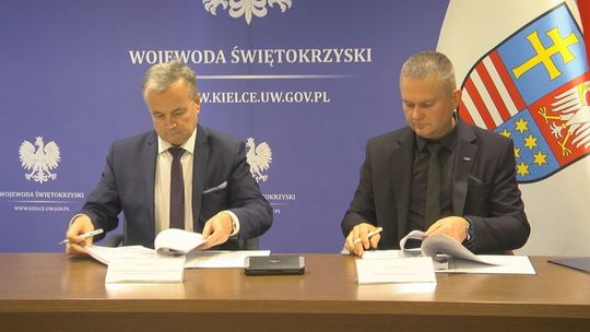 Linia kolejowa Kielce – Busko ze zmodernizowanym przystankiem w Brzezinach