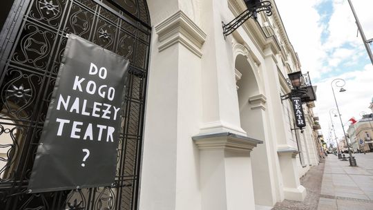 Ludzie teatru proszą o podpisywanie petycji