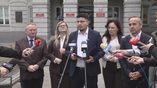 Marcin Stępniewski ponagla Agatę Wojdę