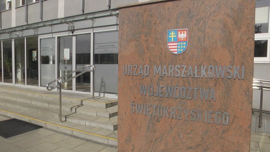 Marszałek: współpraca daje efekty. Blisko 3,5 tysiąca przeprowadzonych testów w laboratorium w Podzamczu