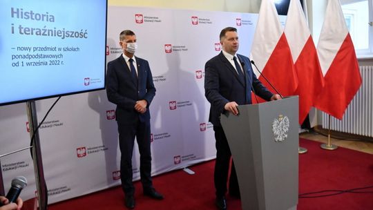 MEiN: od 1 września 2022 r. nowy przedmiot "Historia i teraźniejszość"